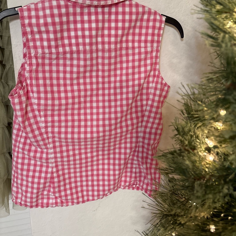 Jones New York Pink Gingham Women’s Button Down Sleeveless Top. - Picture 8 of 9
